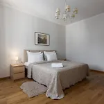 Heart, Loft View, Free Parking And Bag Storage Апартаменты