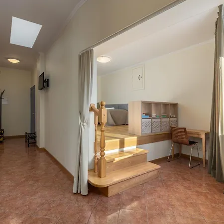 아파트 Heart, Loft View, Free Parking And Bag Storage *